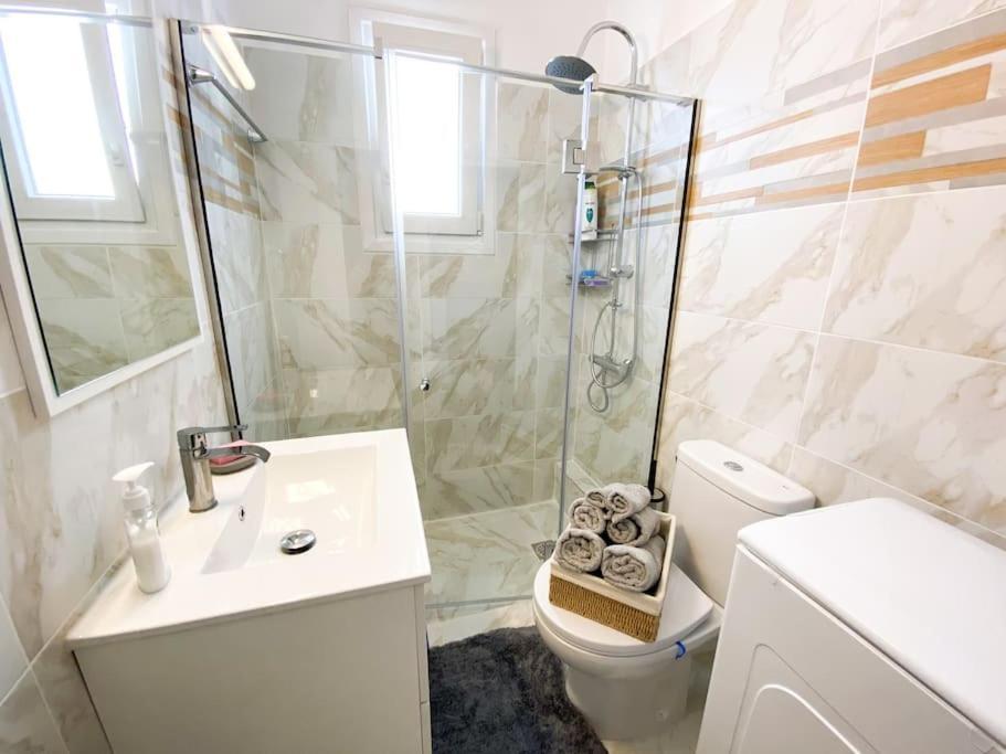 6Th Floor Apartment In Victoria Square Athènes Extérieur photo